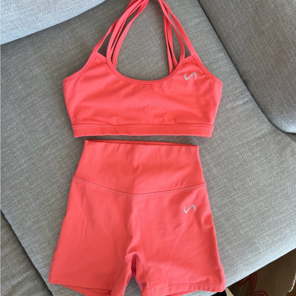 TLF Workout Set Gym Set Coral Sports Bra & High Waist Shorts Set Size S